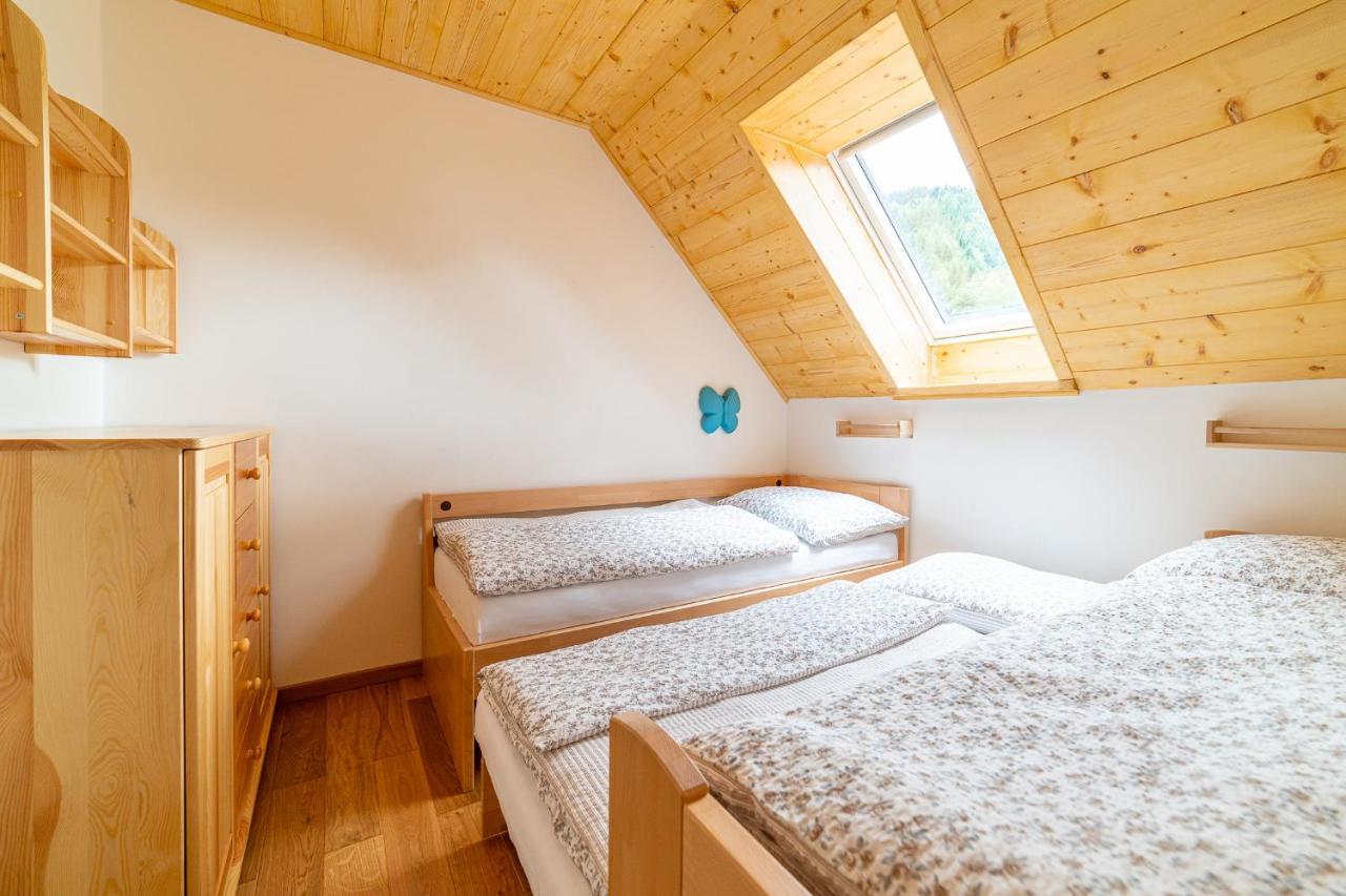 Apartmany Pod Rozsutcom - Zatkov Dvor - Prijazd Do Ubytovania Autom S Pohonom 4X4 Terchova Exterior photo