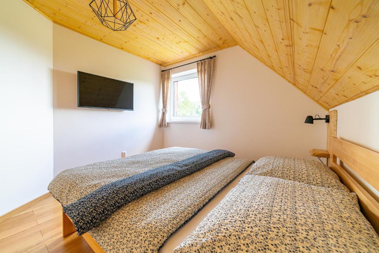 Apartmany Pod Rozsutcom - Zatkov Dvor - Prijazd Do Ubytovania Autom S Pohonom 4X4 Terchova Exterior photo
