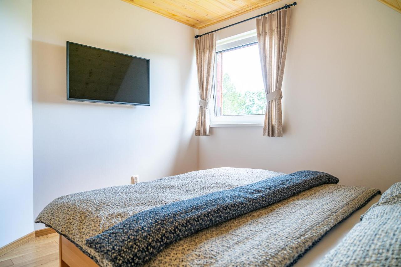 Apartmany Pod Rozsutcom - Zatkov Dvor - Prijazd Do Ubytovania Autom S Pohonom 4X4 Terchova Exterior photo