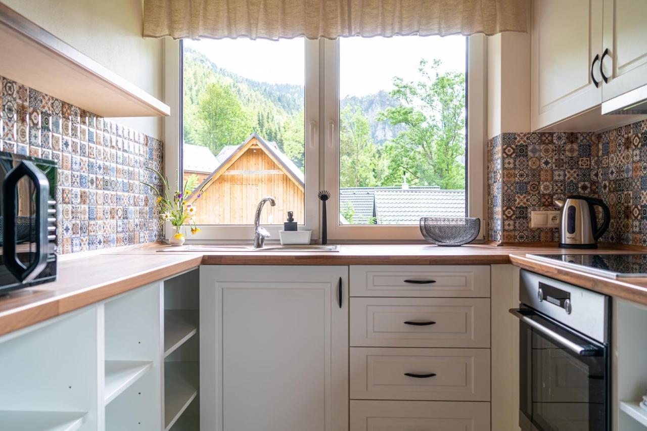 Apartmany Pod Rozsutcom - Zatkov Dvor - Prijazd Do Ubytovania Autom S Pohonom 4X4 Terchova Exterior photo