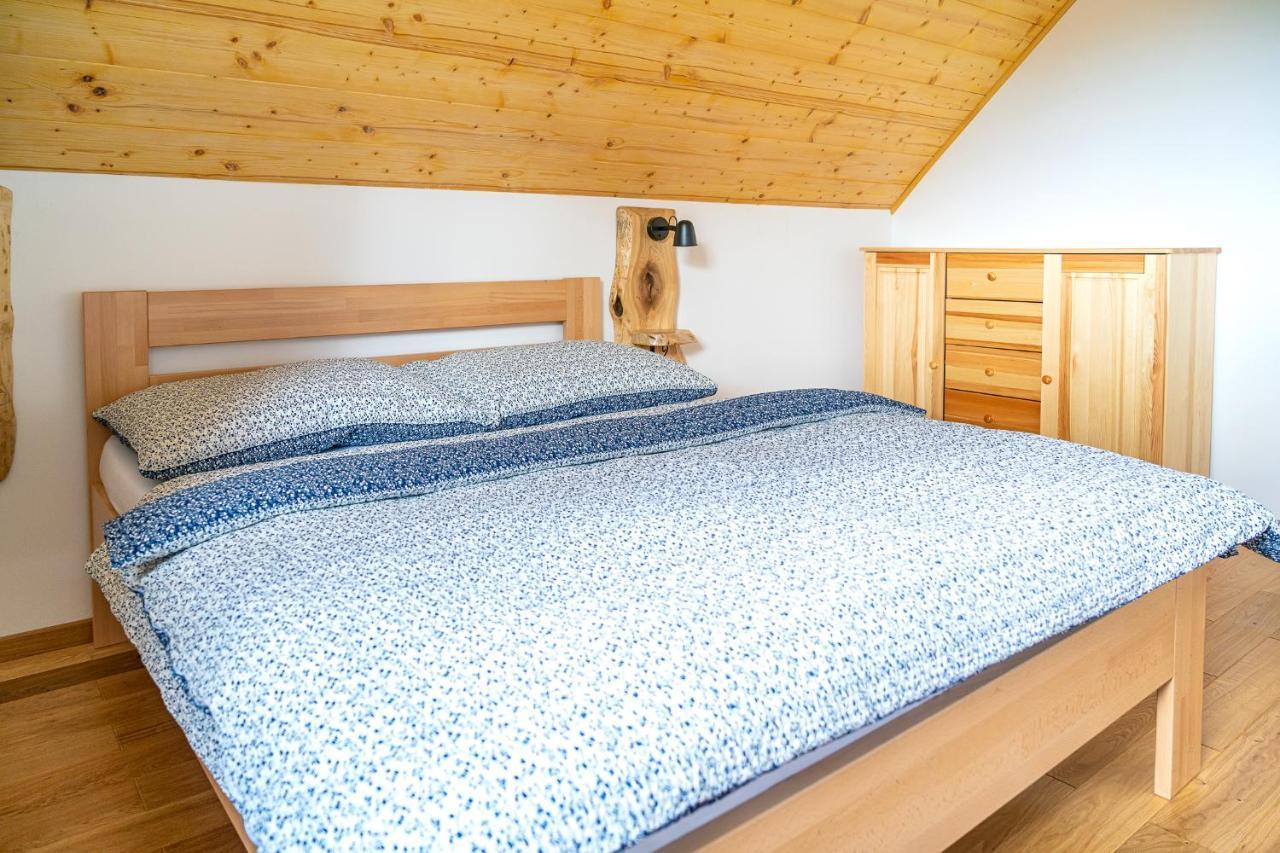 Apartmany Pod Rozsutcom - Zatkov Dvor - Prijazd Do Ubytovania Autom S Pohonom 4X4 Terchova Exterior photo